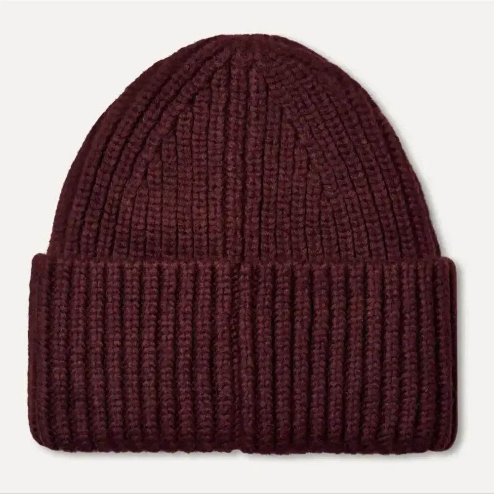 UGG Chunky Rib Beanie - Picture 2 of 3